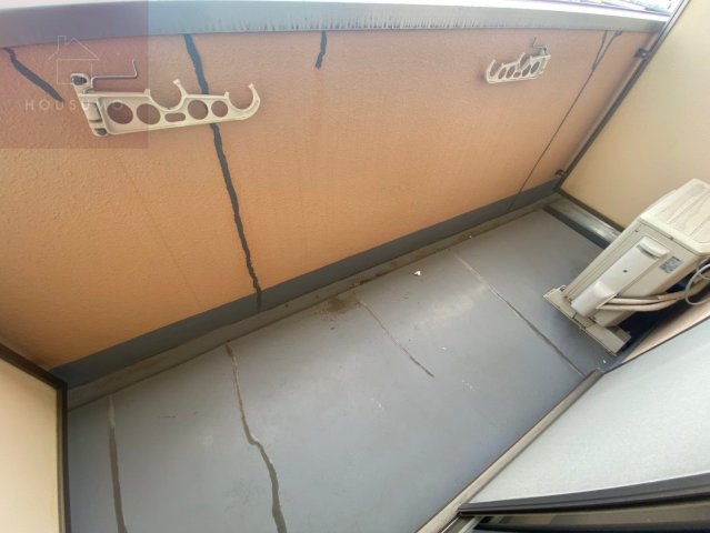 バルコニー　清潔感のあるトイレです