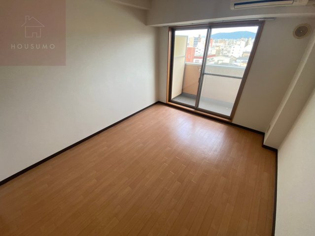 居室・リビング　ゆったり過ごせる居間です