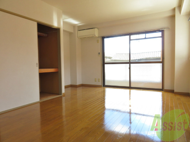 居室・リビング　家具などの配置をイメージしてみてください。