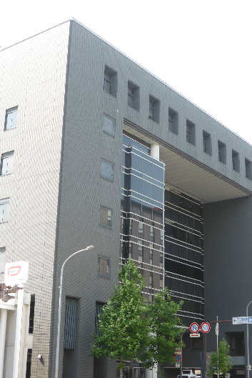 警察署・交番　下京警察署(烏丸通高辻上る大政所町)（警察署・交番）まで521m