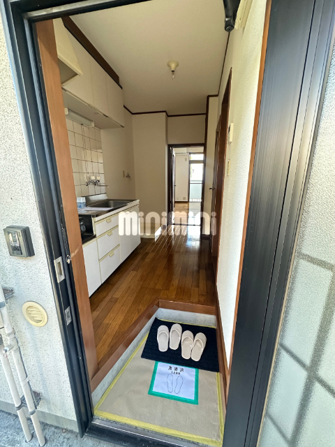 玄関　玄関側から