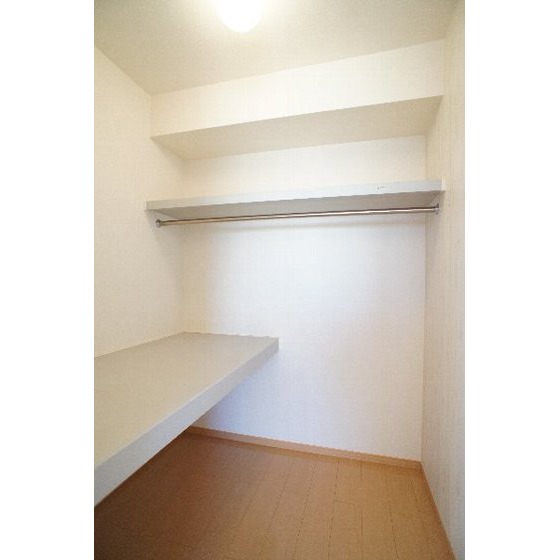 収納　ウォークインクローゼット