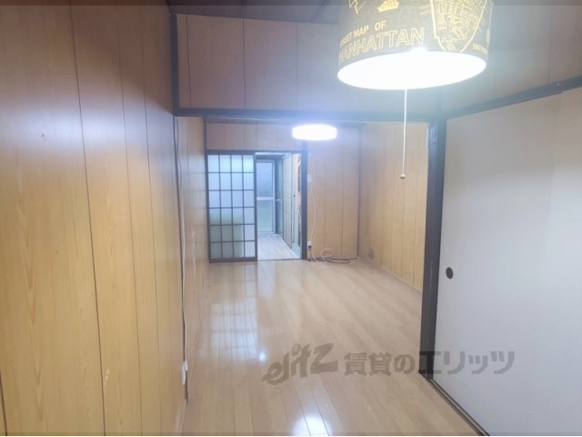 居室・リビング　洋室