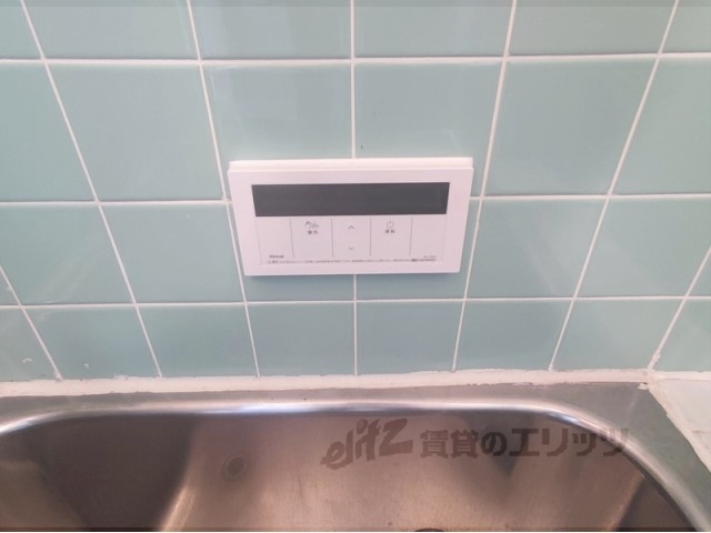 その他設備　給湯器リモコン