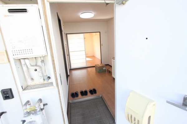 玄関　同間取りタイプ　内観