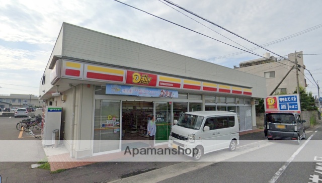 コンビニ　デイリーヤマザキ（コンビニ）まで843m