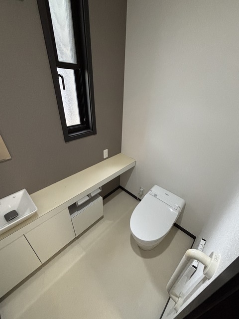 トイレ　２箇所付き