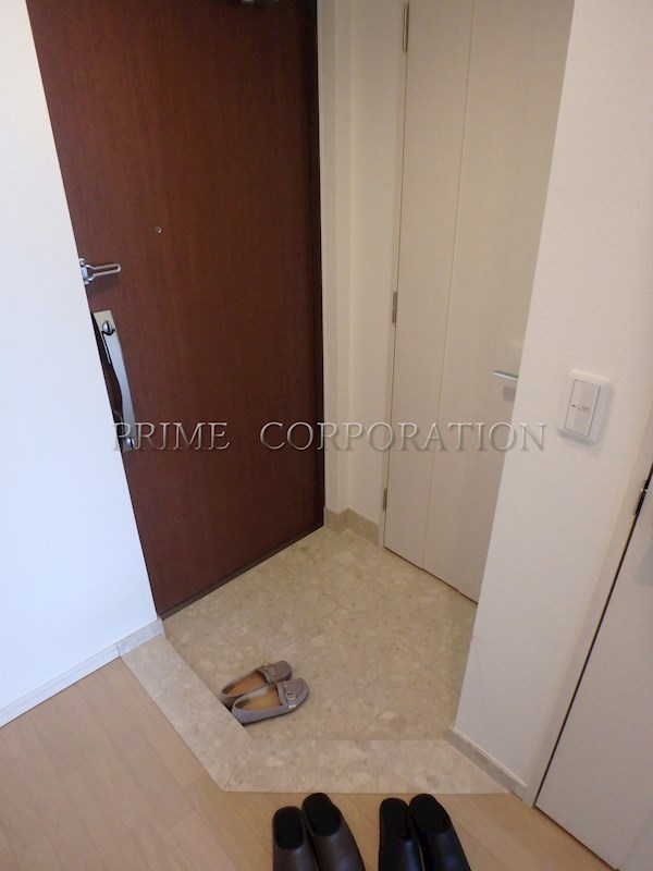 玄関　※参考写真※