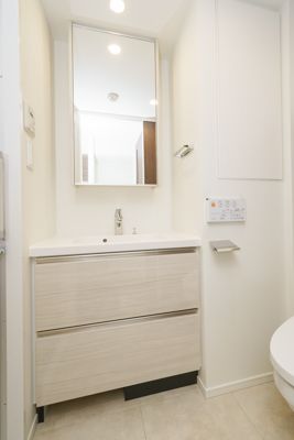 洗面設備　使いやすい洗面所です