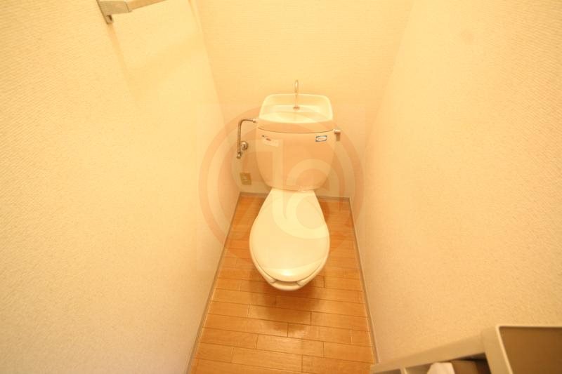 トイレ　清潔感のあるトイレです