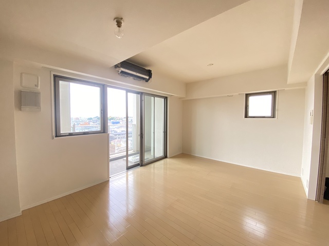 居室・リビング　広々としたリビングで快適な生活。