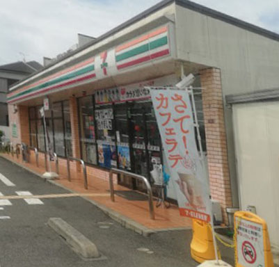 コンビニ　セブンイレブン 京都竹田西内畑町店（コンビニ）まで223m