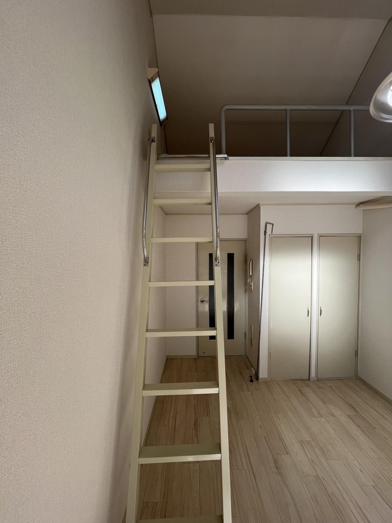 その他部屋・スペース　階段