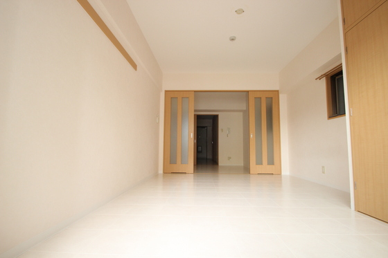 居室・リビング　※別のお部屋の写真です。