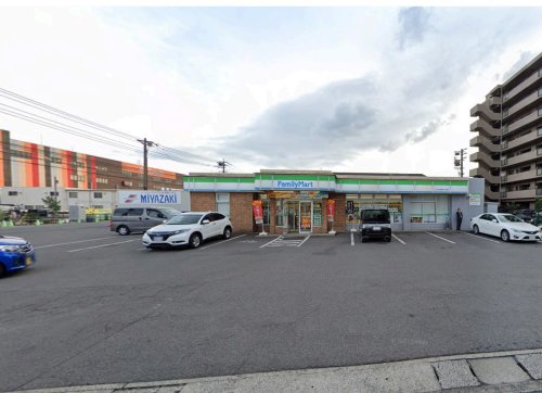 コンビニ　ファミリーマート 大分萩原4丁目店（コンビニ）まで971m