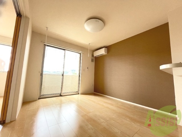 居室・リビング　リビングの様子です。家具のレイアウトを考えるのが楽しみです。