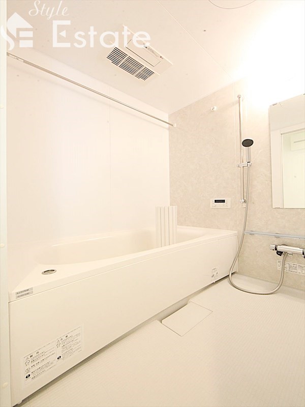 バス・シャワールーム　バスルーム