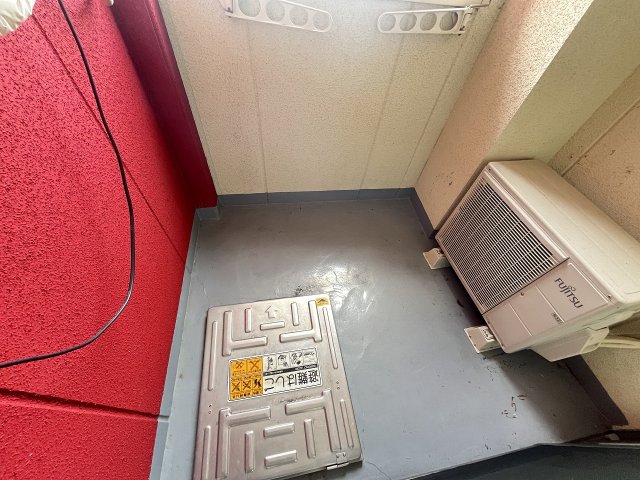 バルコニー　バルコニーからの眺めを楽しみながら食事をしませんか