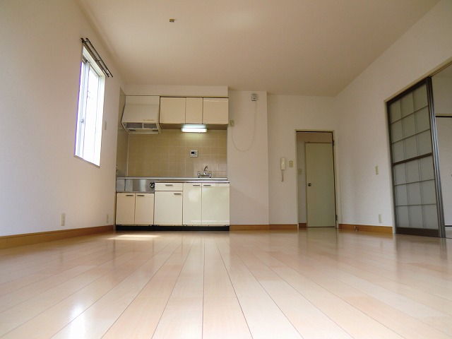 居室・リビング　・別号室参考写真