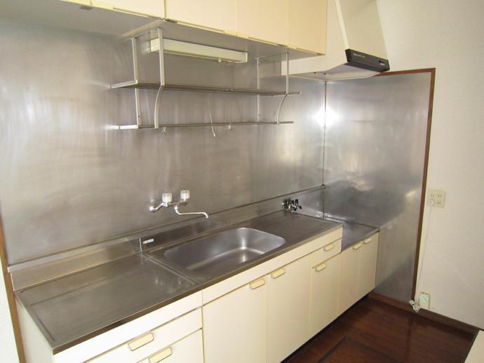 キッチン　大きめのキッチン