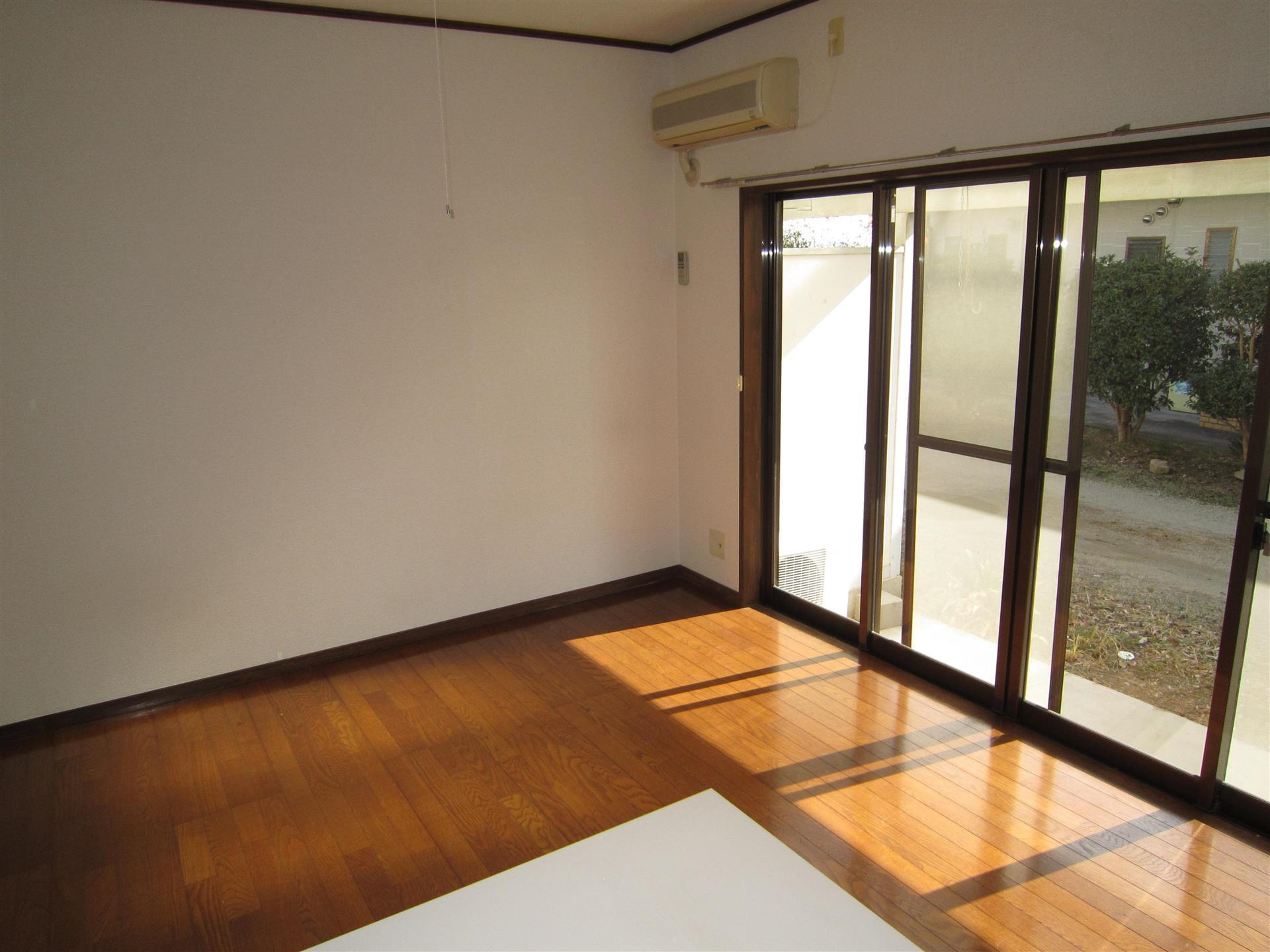 玄関　エアコン付き