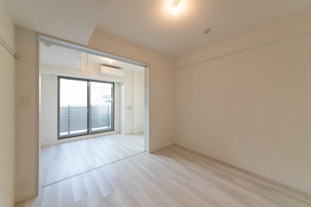 居室・リビング　こちらのリビングで趣味の時間をお楽しみください