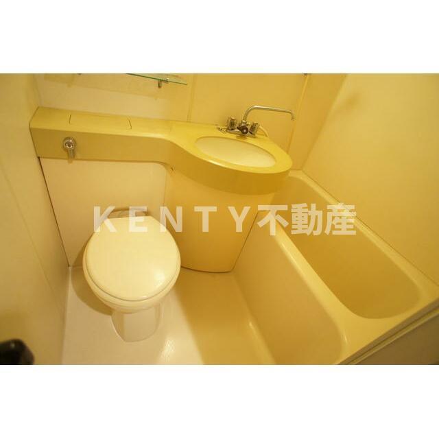 バス・シャワールーム　落ち着いた空間のお風呂です