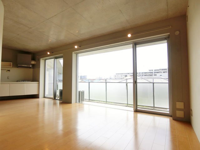 居室・リビング　床暖房付きリビング