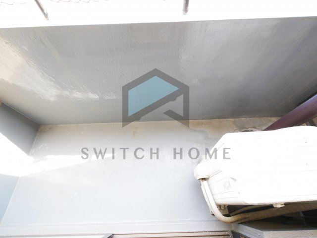 バルコニー　暖かな日差しのふりそそぐバルコニー