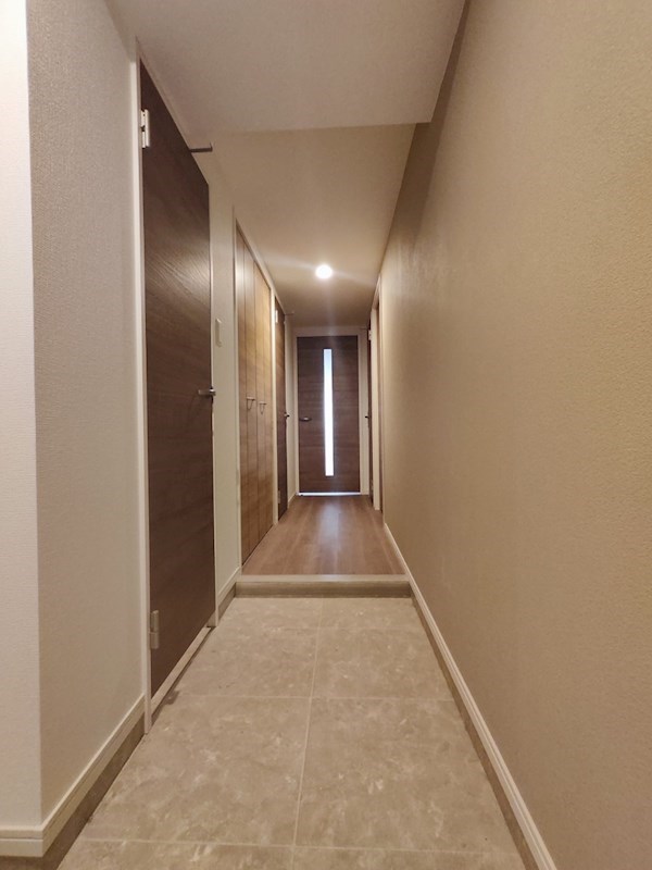 玄関　201号室参考写真