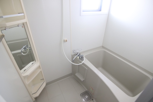 バス・シャワールーム　※別室の参考写真の為、現況優先です。