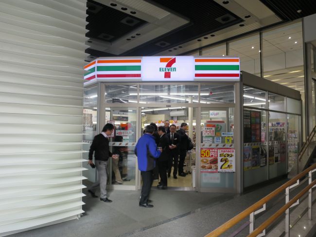 コンビニ　セブンイレブン 大和ハウス九段ビル店（コンビニ）まで288m