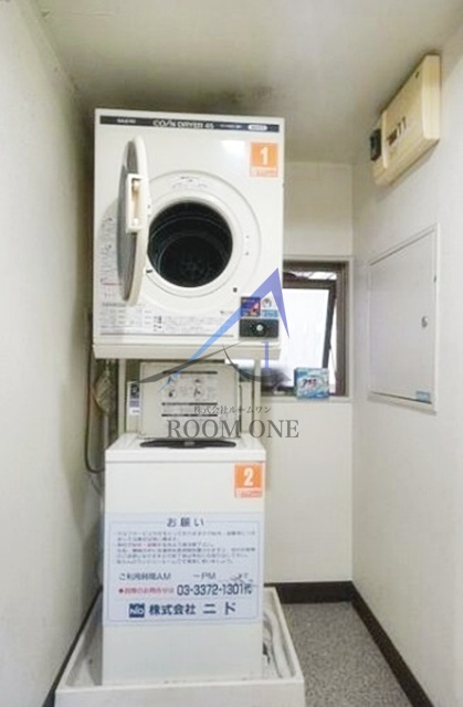 その他共有部分　敷地内洗濯機です。