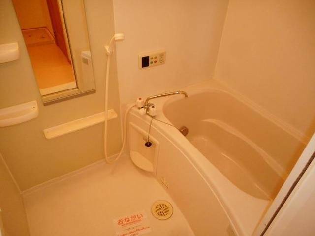 バス・シャワールーム　きれいなお風呂です