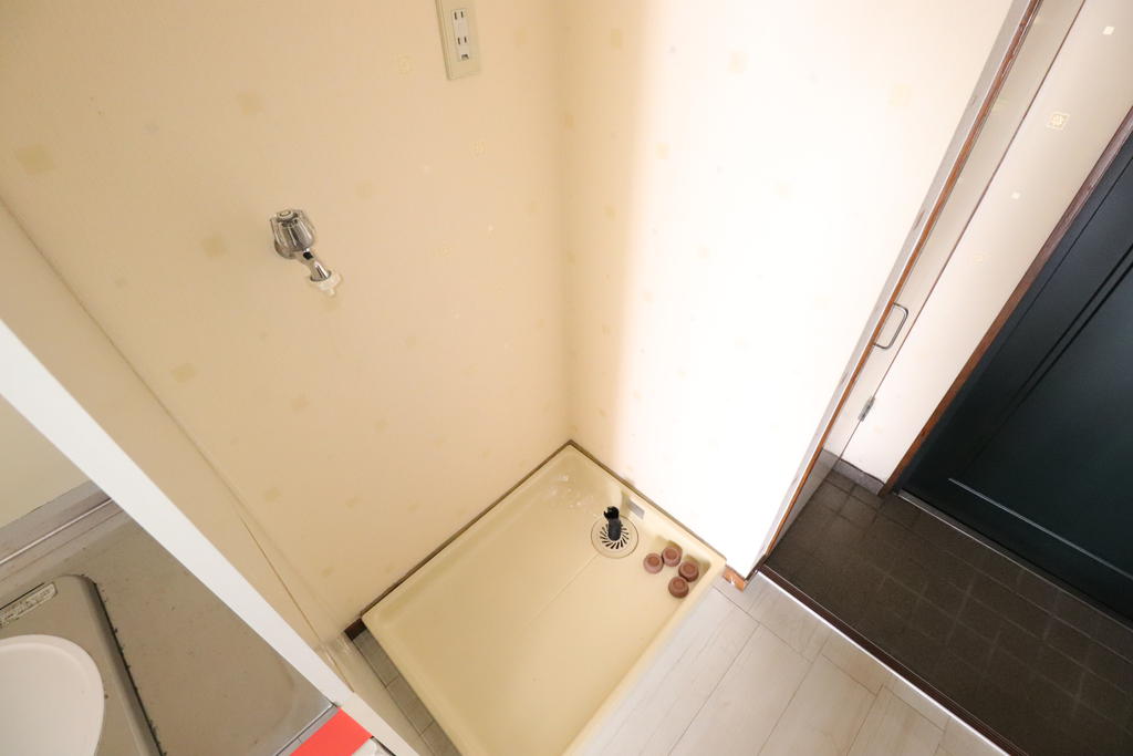 洗面設備　室内洗濯機置き場です♪