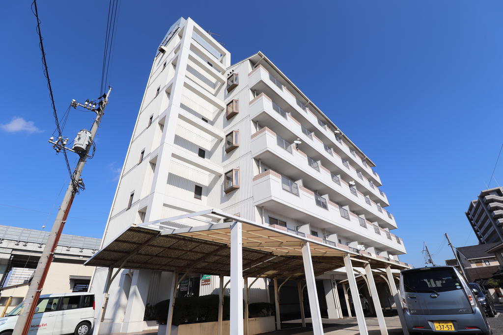 建物外観　マンションタイプです★