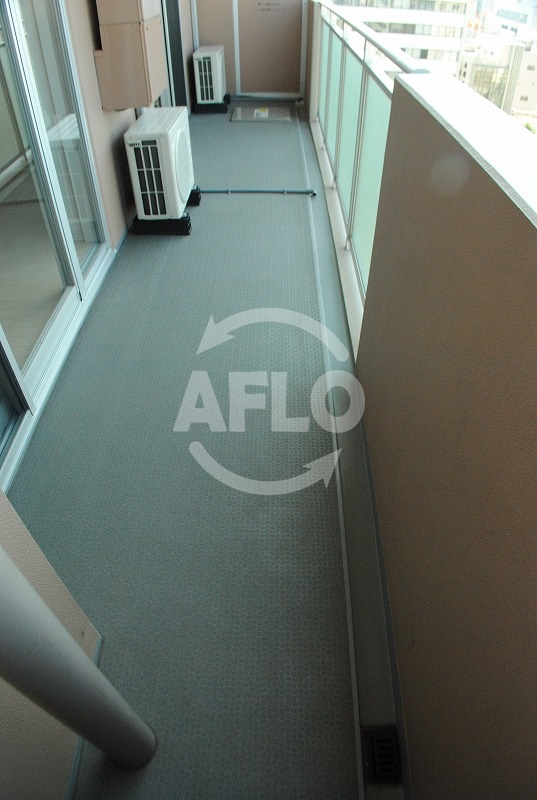 バルコニー　クロスレジデンス大阪新町　ひろびろバルコニー