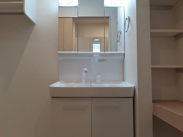 洗面設備　忙しい朝には欠かせない洗面所です