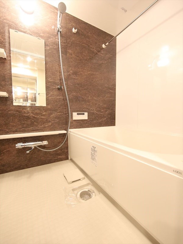 バス・シャワールーム　バスルーム　浴室暖房乾　追い炊き機能付き