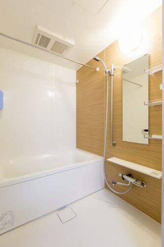 洗面設備　追焚機能付きです