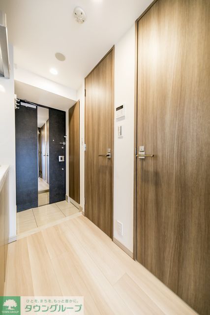 玄関　※写真は同タイプ住戸です。