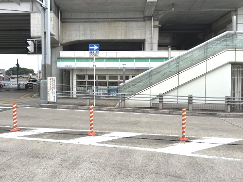 コンビニ　ファミリーマート 名鉄鳴海駅店（コンビニ）まで325m