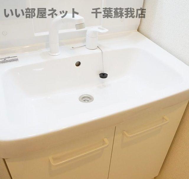 洗面設備　使いやすい洗面所です