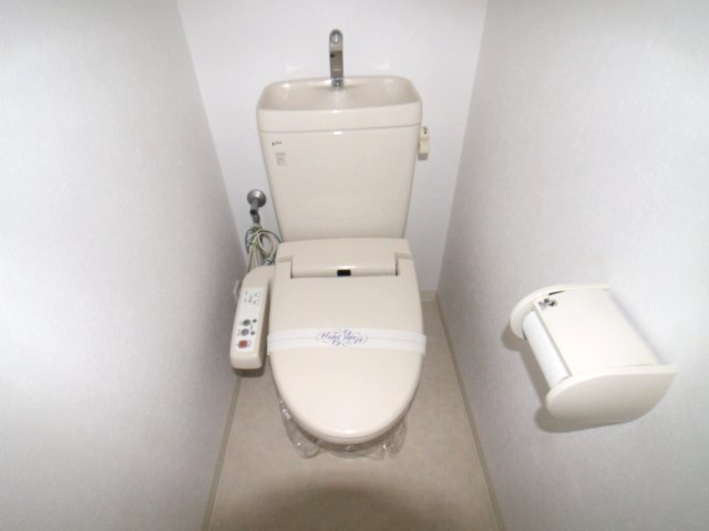 トイレ　落ち着いたトイレです
