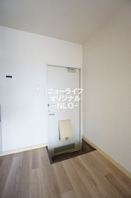 玄関　お好きな収納をお持ち込みいただけます。