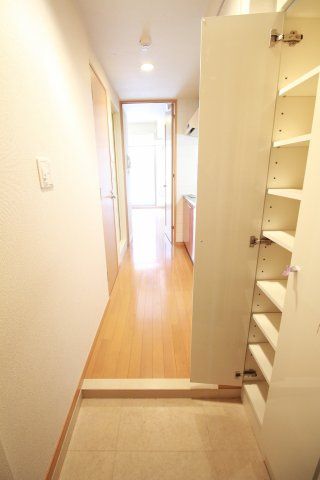玄関　ドゥーエ巣鴨　豊島区巣鴨3