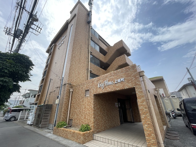 建物外観　鉄筋コンクリート造マンション！