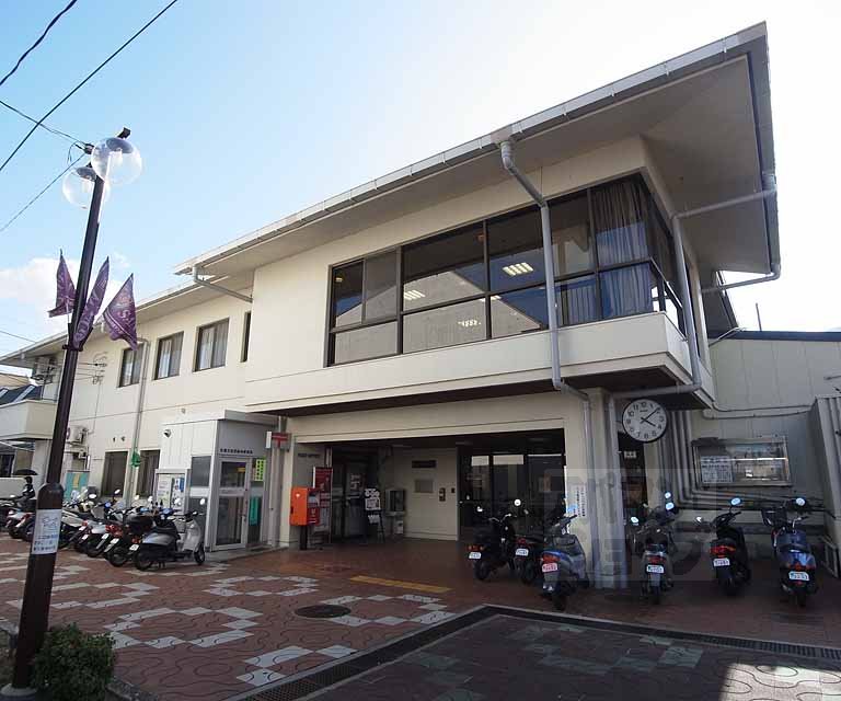 郵便局　京都大枝西新林郵便局（郵便局）まで600m