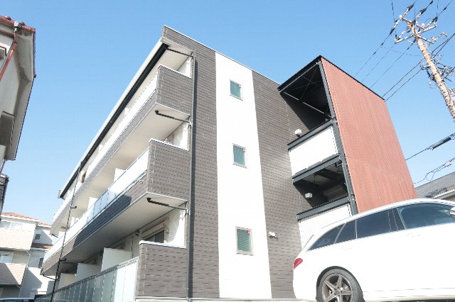 建物外観　タイル調の外観です
