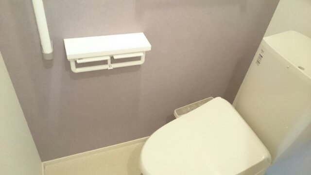トイレ　清潔感のあるトイレです